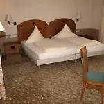 Andres Hotel