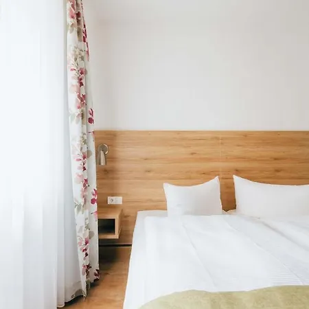 Andres Hotel