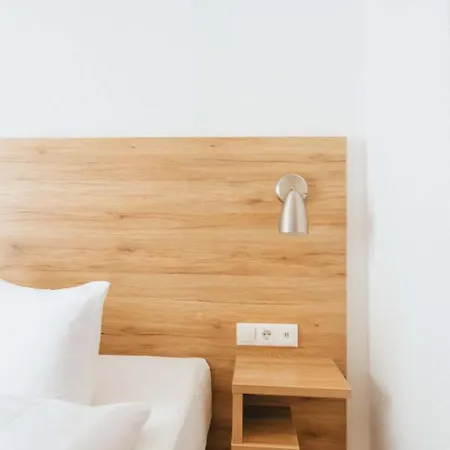 Andres Hotel