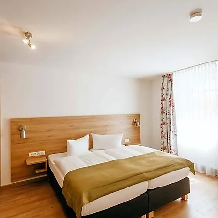 Hotell Andres 2*