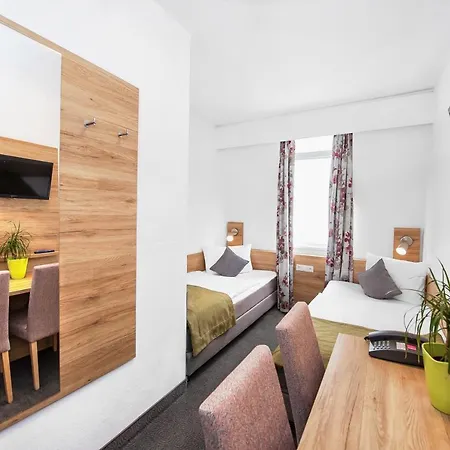 Hotel Andres 2*